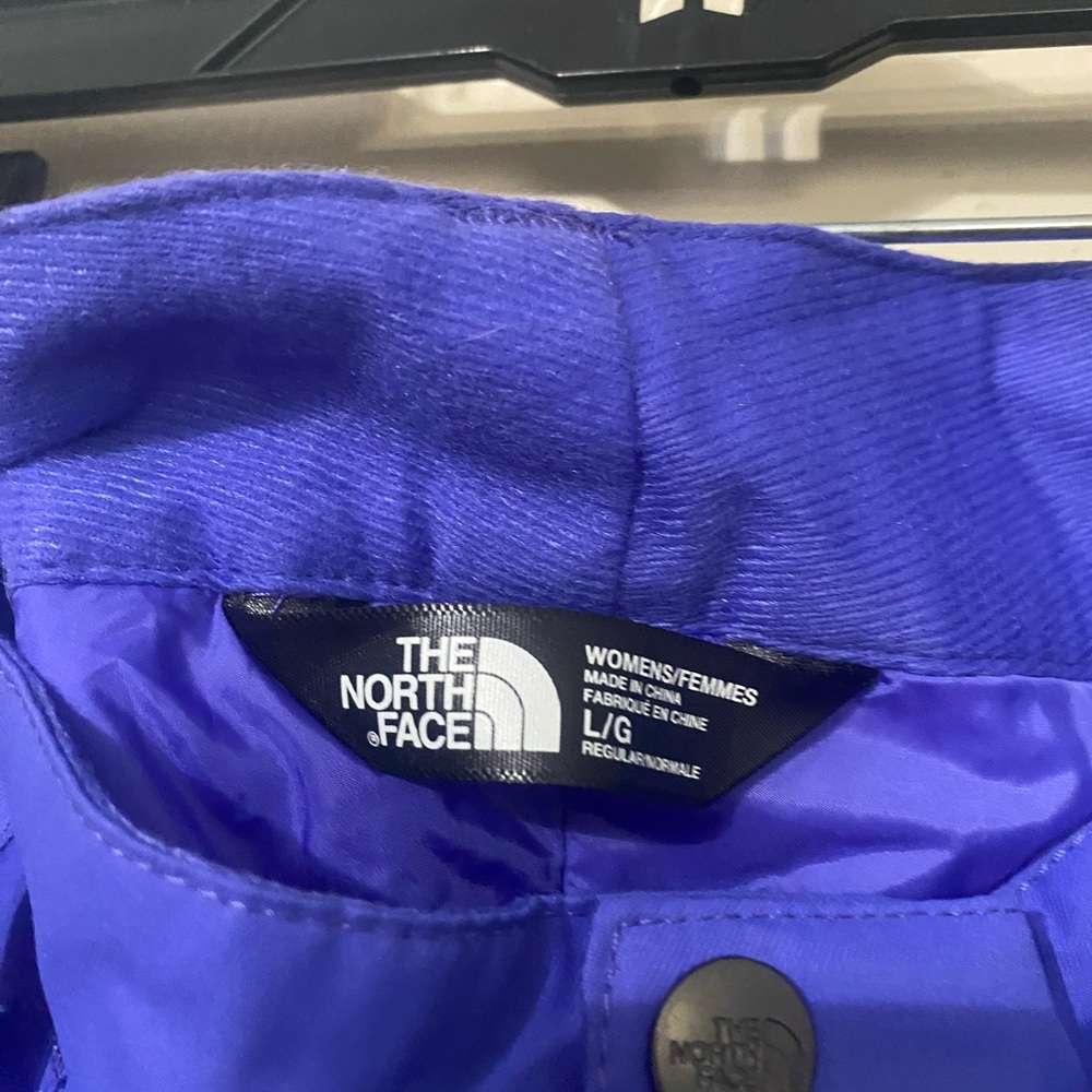 The North Face Women's Blue snow/ski pants . Size L - Picture 4 of 10
